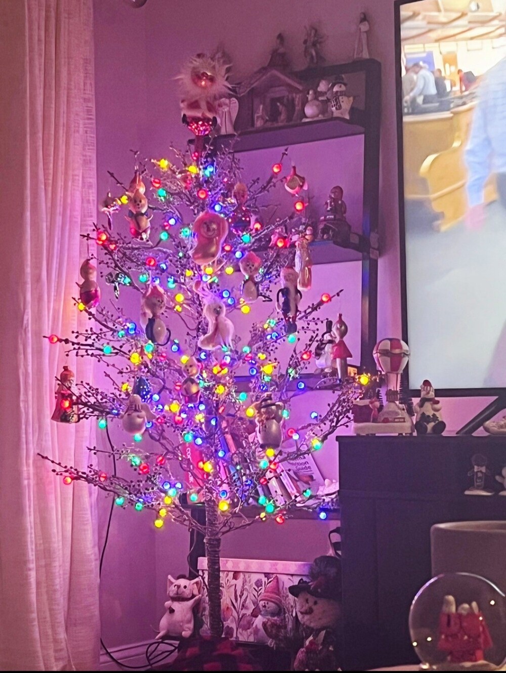 GE Ft Pre-lit artificial twig Christmas tree multicolored LED gumball lights - Picture 3 of 10